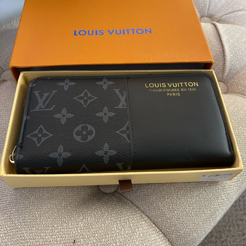 Designer Inspired Wallet NWT